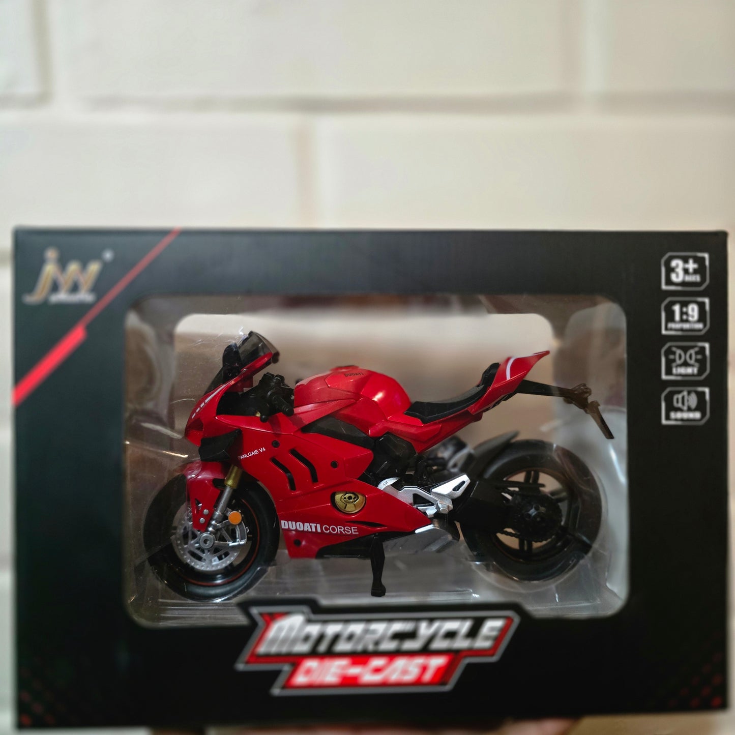 Moto Ducati Panigali V4, Escala 1:9, con luz y sonido