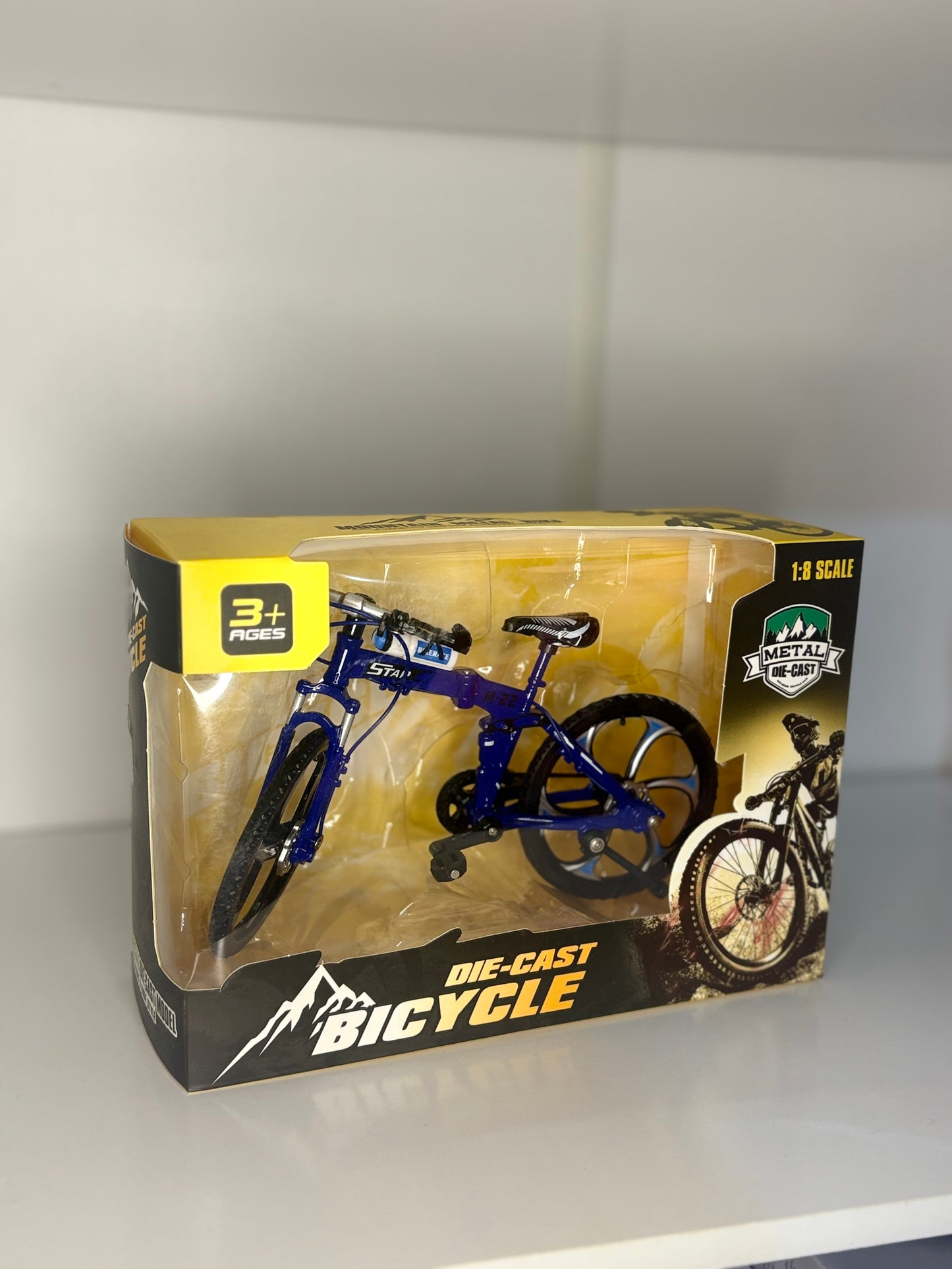 Bicicleta a Escala 1:8 Metal Die-Cast M-22| Bicicleta de Colección en Miniatura