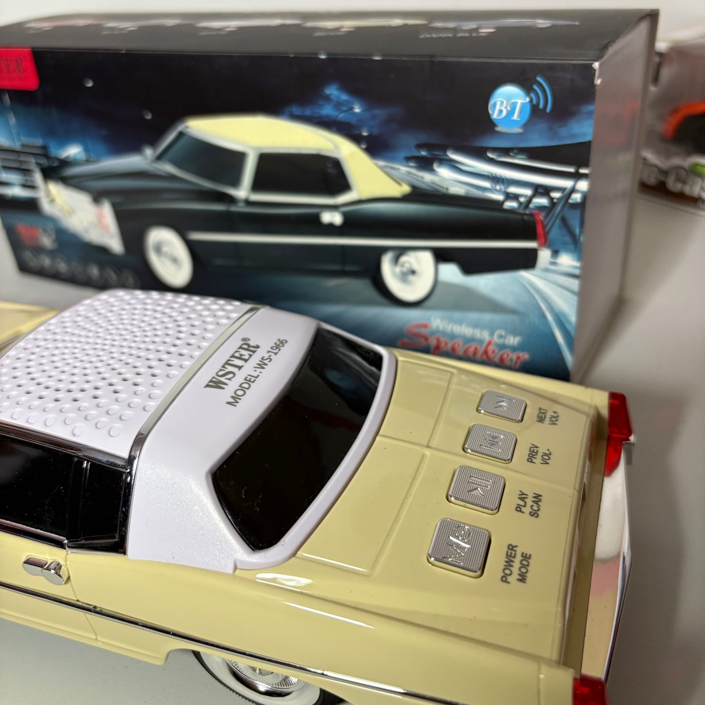 Parlante Bluetooth Auto Clásico Cadillac WS-1966