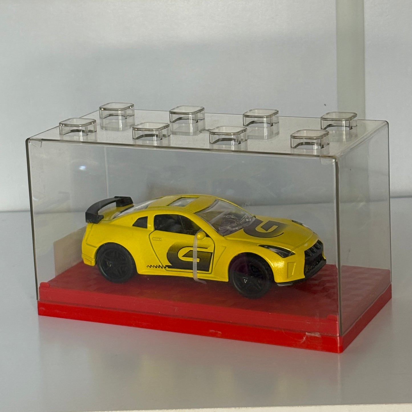 Auto Deportivo a Escala 1:43 en Miniatura Die-Cast Rojo | Carro de Colección con Vitrina
