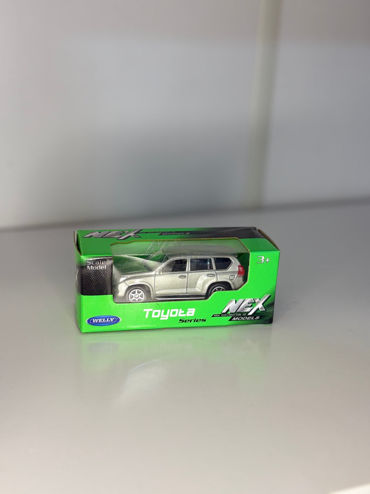 Colección Welly escala 1:64, producido por la marca Welly en su serie "NEX Models".  Toyota - Honda - Land rover - Lexus - Jaguar - Mazda