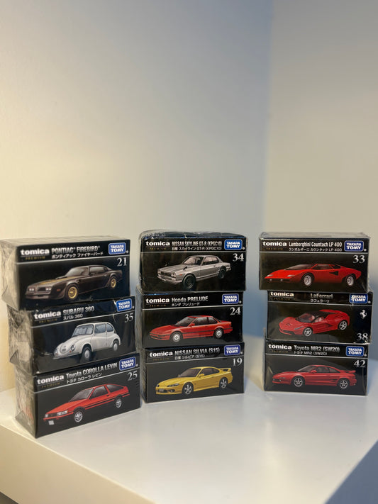 Autos  marca Takara Tomy, modelos Tomica Premiun