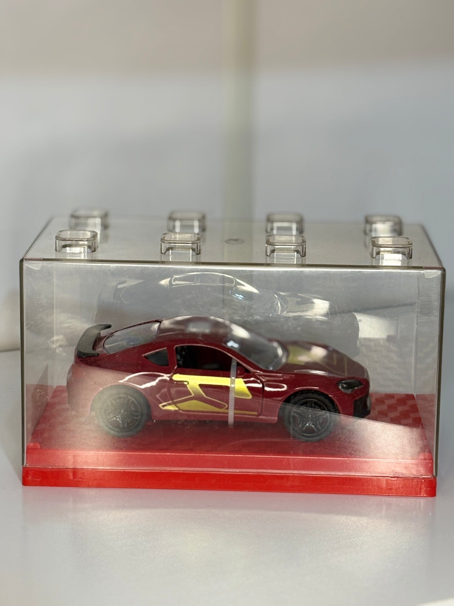 Auto Deportivo a Escala 1:43 en Miniatura Die-Cast Rojo | Carro de Colección con Vitrina