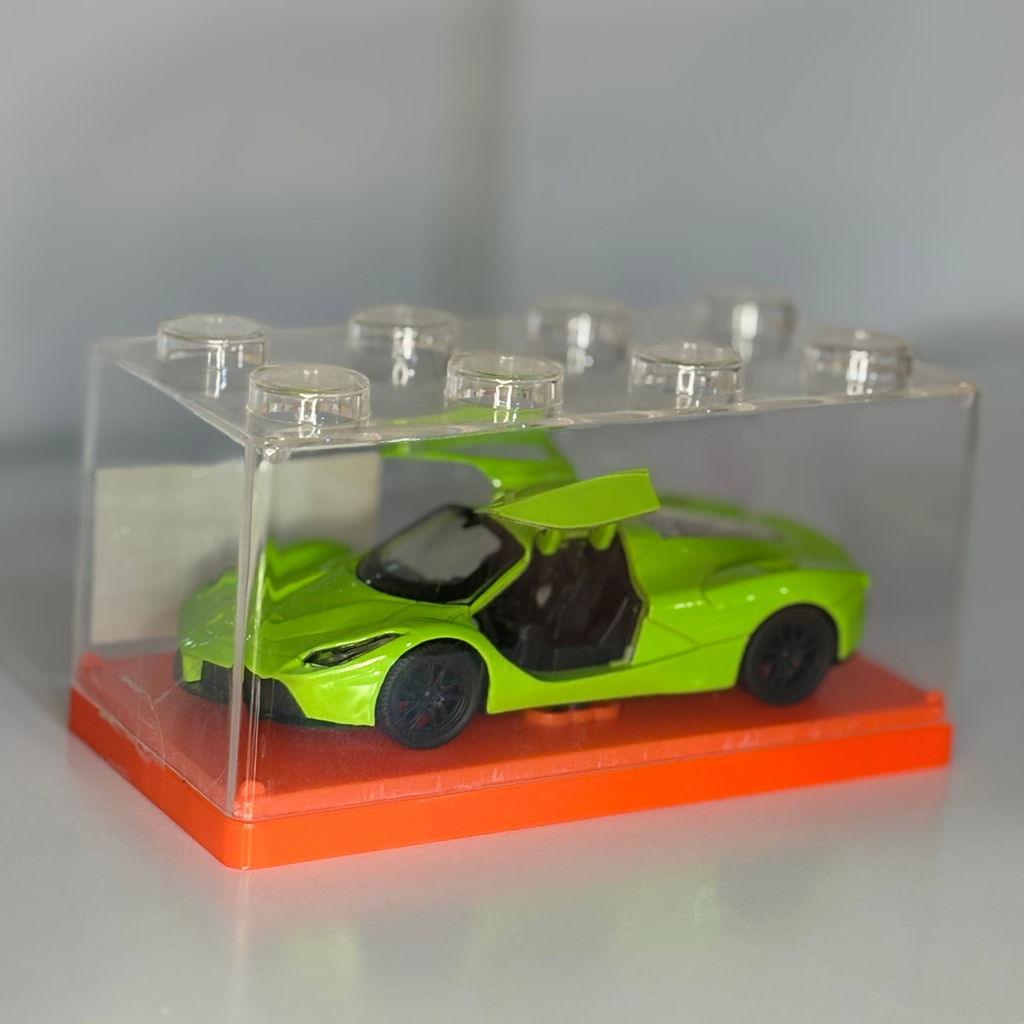 Carro Deportivo Miniatura de Colección con Puertas Abatibles – Auto Escala 1:43 para Exhibición