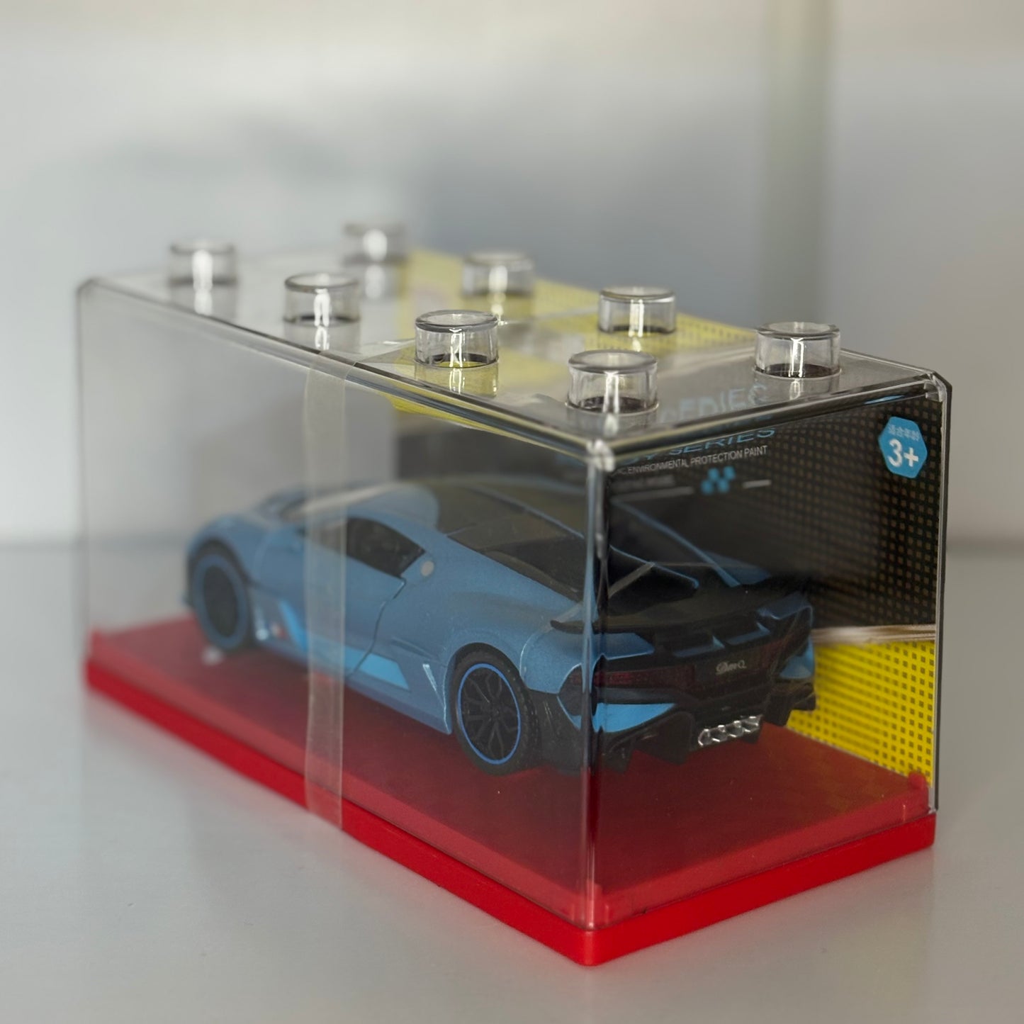 Auto Deportivo Bugatti Divo, Die-Cast Escala 1:32 – Supercar de Colección con Caja Display, con luz y sonido.