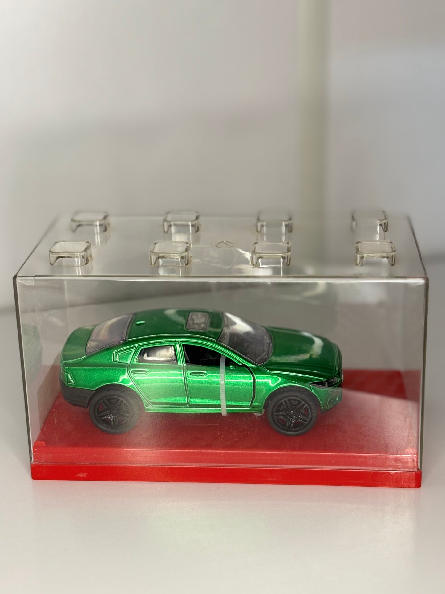 Auto Deportivo a Escala 1:43 en Miniatura Die-Cast Rojo | Carro de Colección con Vitrina