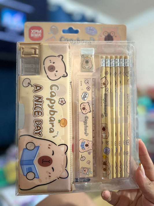 Set de estuche y útiles Capibara