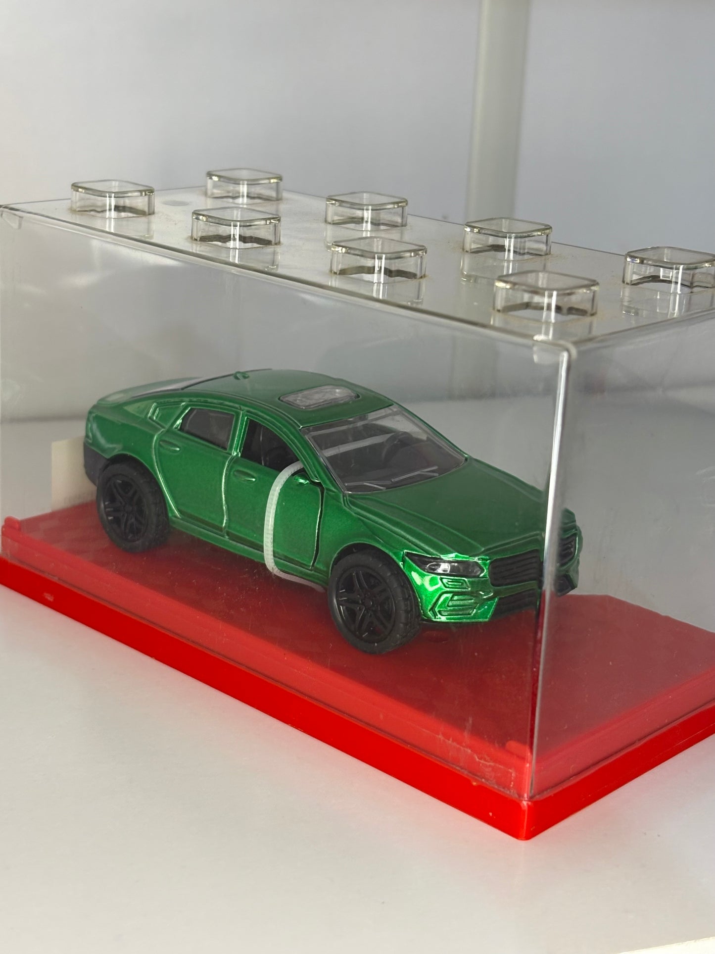 Auto Deportivo a Escala 1:43 en Miniatura Die-Cast Rojo | Carro de Colección con Vitrina