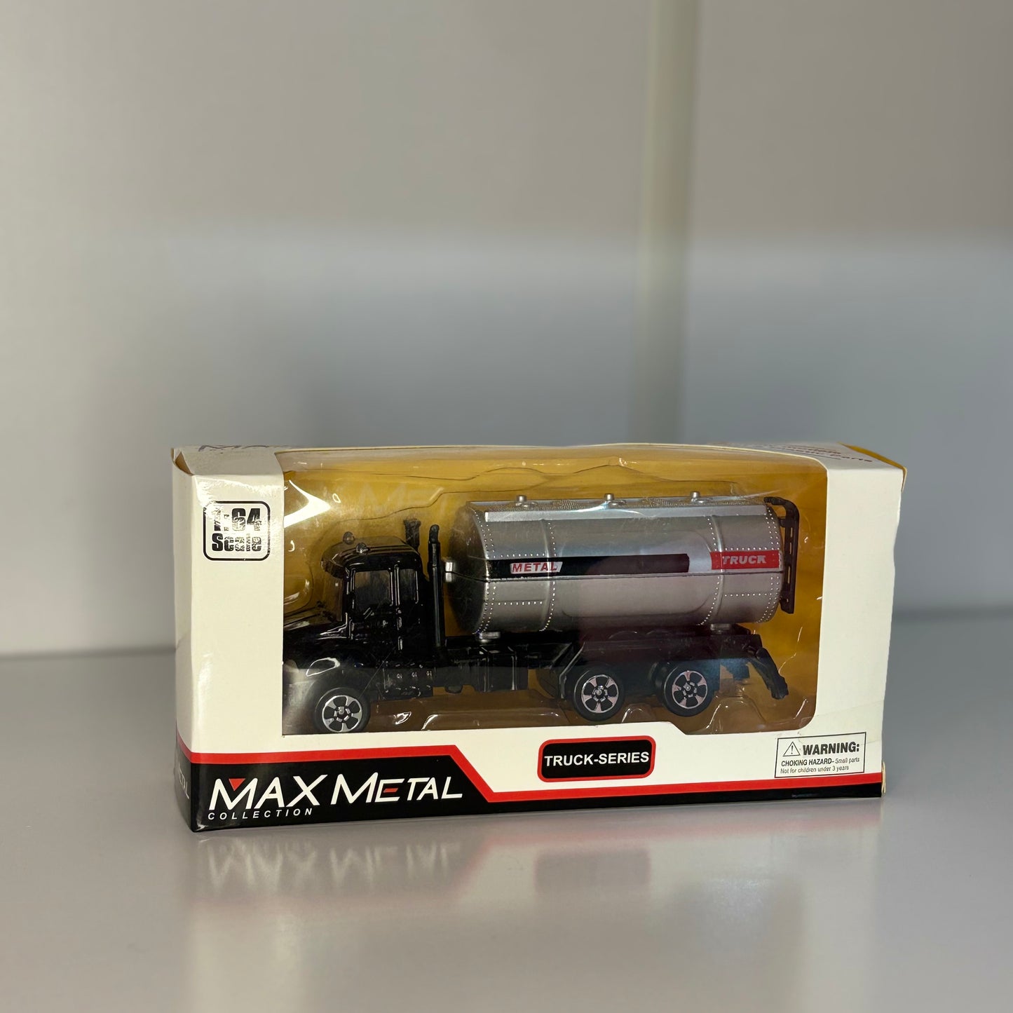 Truck Series 1:64